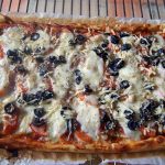 Pizza de berenjena, tomate y mozzarella