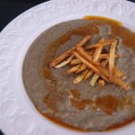 Crema de lentejas al curry con patatas paja