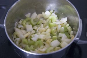 crema de apio vegana